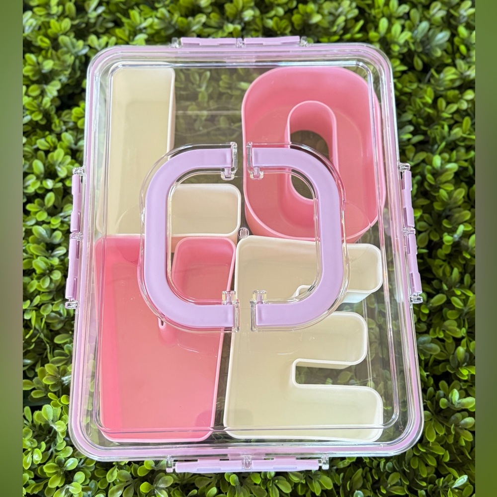 Snackle Container Love